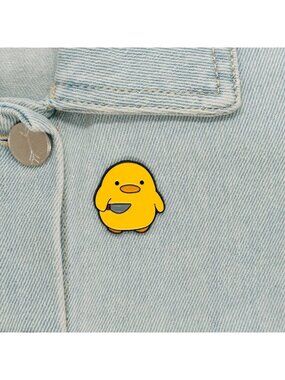 ✨Enamel Pin Yellow Duck Chick With Knife Badge Animal Brooch Yellow Cartoon New